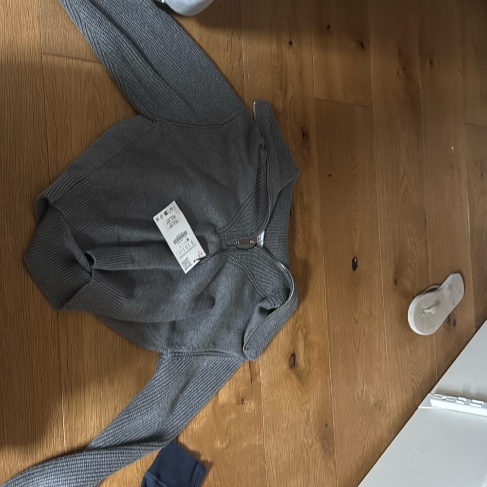 Zara half zip cropped sweater, Small, gray